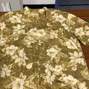 Hawaiian shirt. Excellent condition.